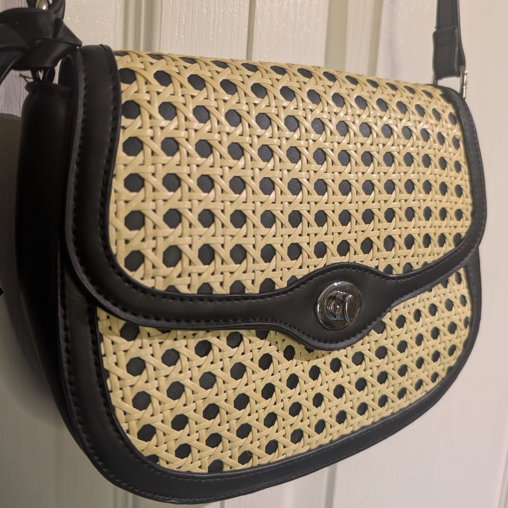 Elegant Black and Cream Woven Shoulder Bag